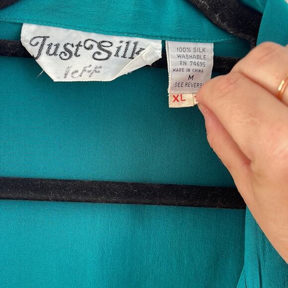 Vintage Just Silk unlined unstructured light weight one button oversized blazer - Picture 4 of 7